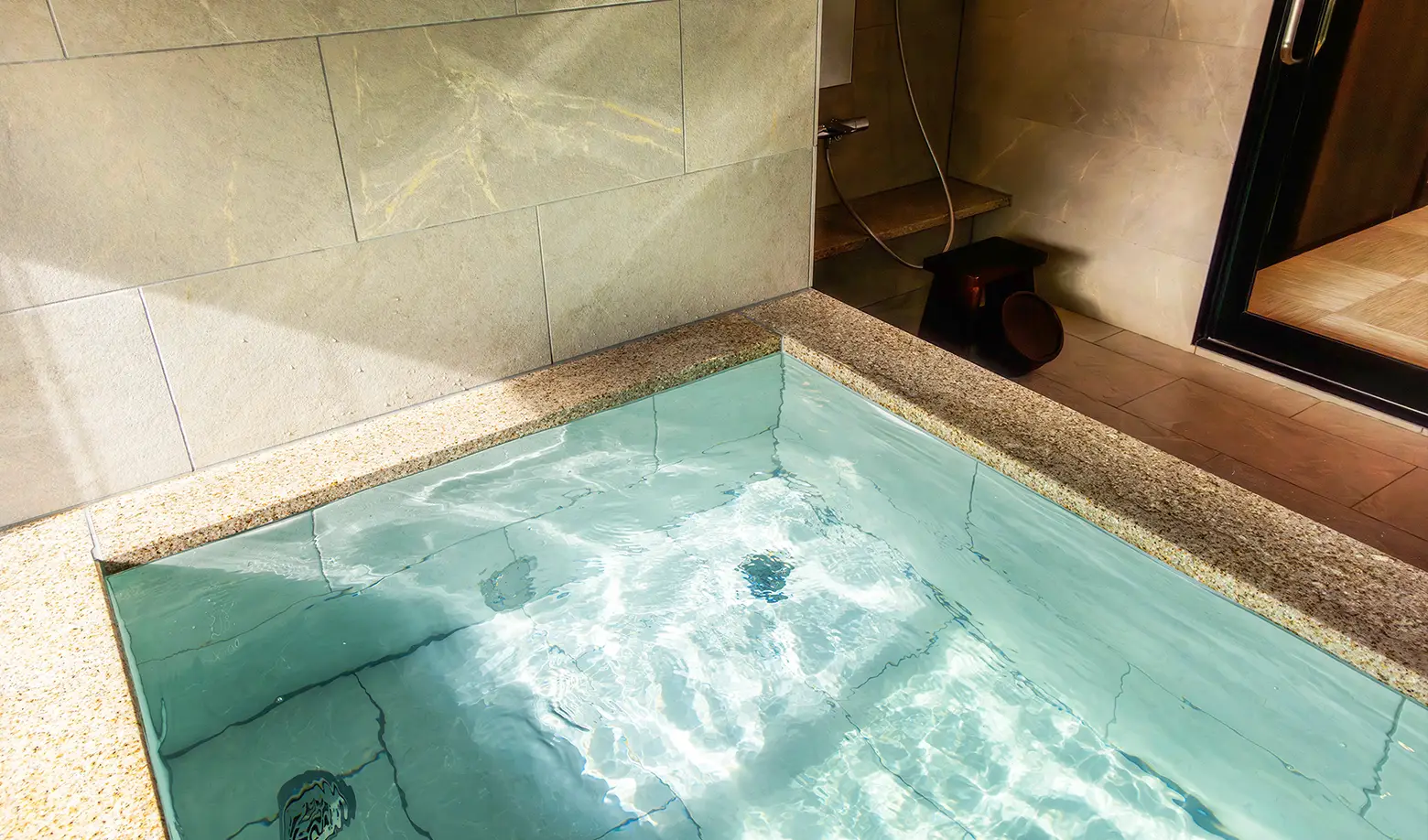 半露天風呂画像 イメージ